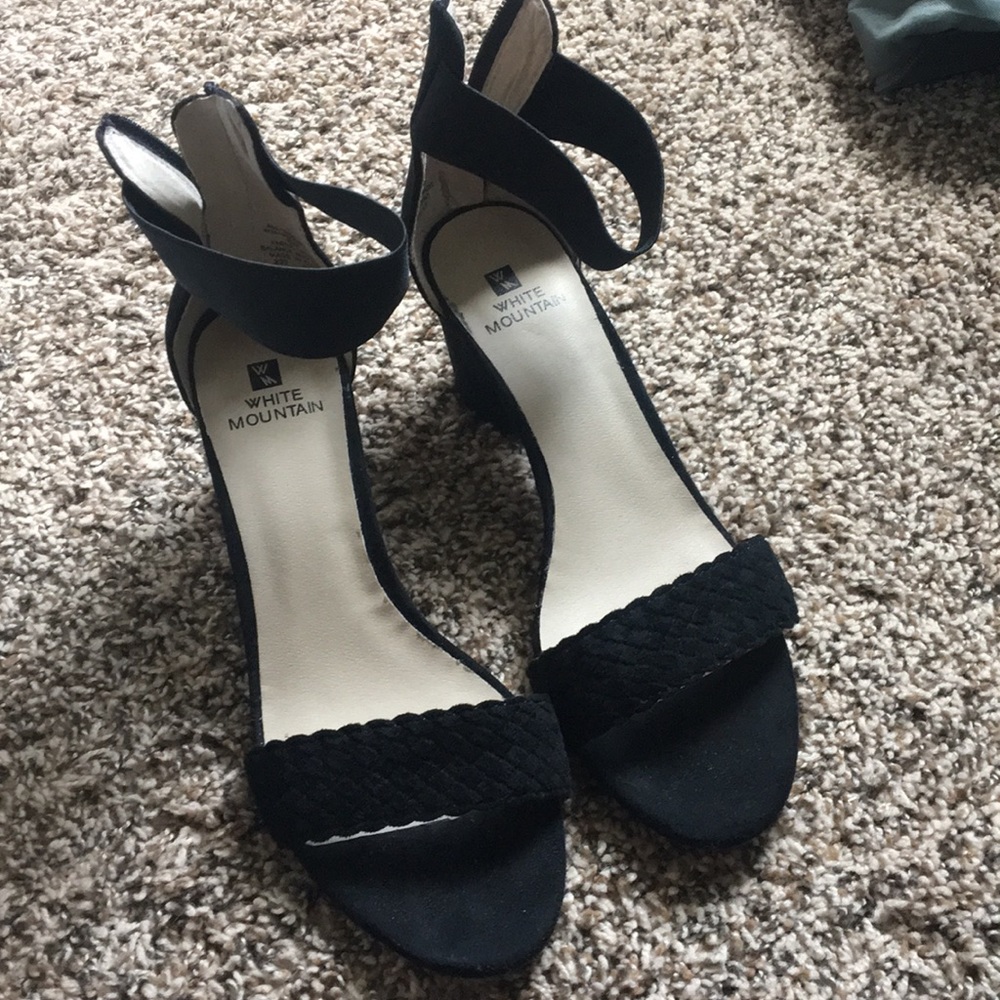 White Mountain Eryn Sandal